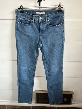 Levi’s Women's Blue Stretch Slim Jeans